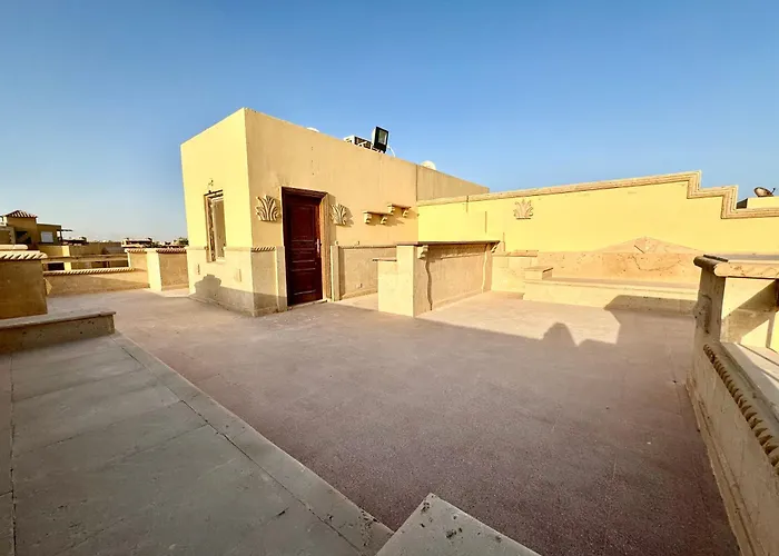 5br Private Garden & Access In Villa *