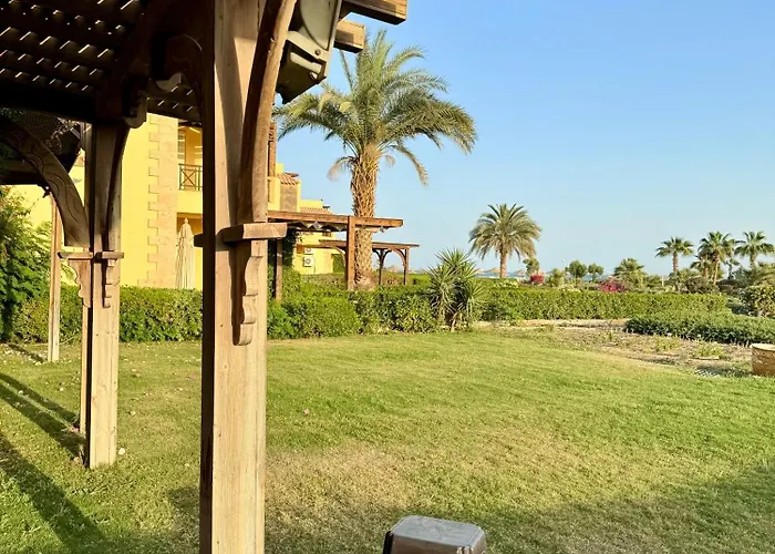5br Private Garden & Access In Ajn-Szuhna